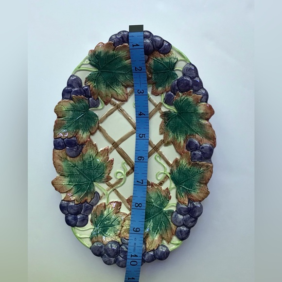 Fitz and Floyd Grape and Leaf Oval 10 inch Ceramic Serving Dish - Picture 3 of 5